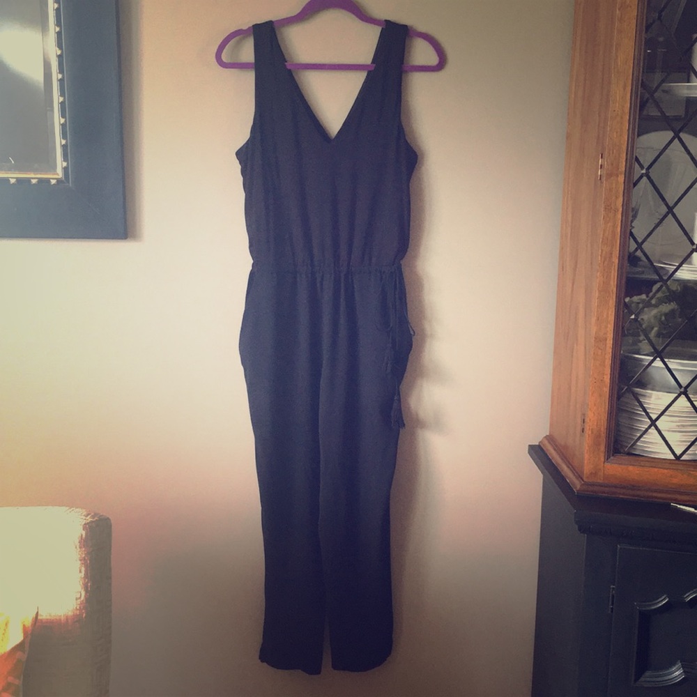 Classic black mixed fabric jumpsuit